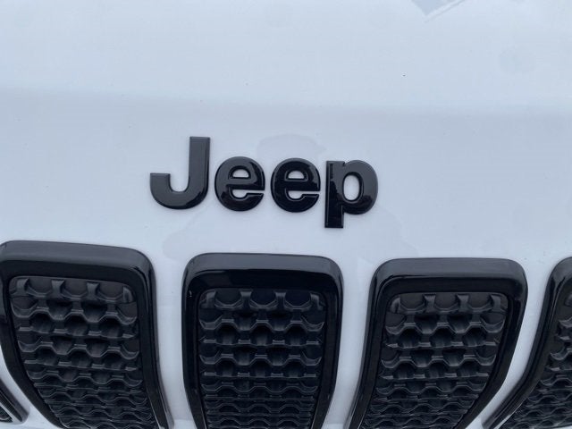 2020 Jeep CHEROKEE LATITU Base